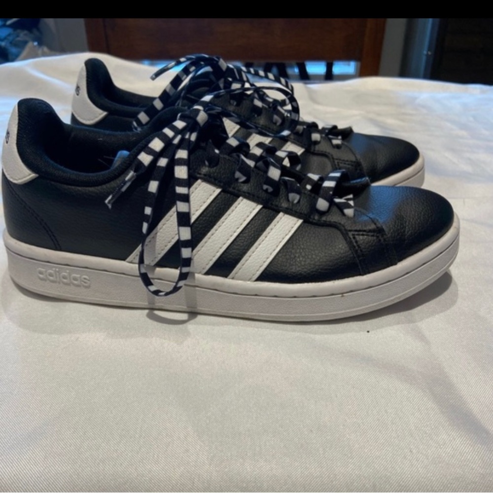Adidas Black & White Grand Court Shoes. Size 7.5